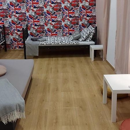 London Fog Apartment In The Party District Budapest Kültér fotó